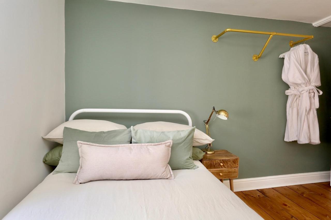 Cwm Seren - Luxury Apartment Крикхауэлл Экстерьер фото